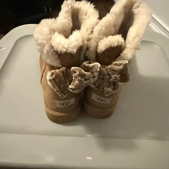 UGG Cream Sheepskin Footwear - Picture 2 of 8
